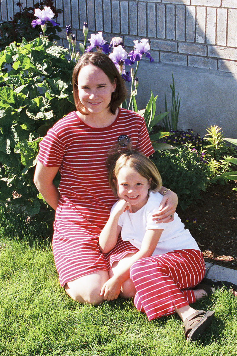 2002 mothers day haley and amy 4x6